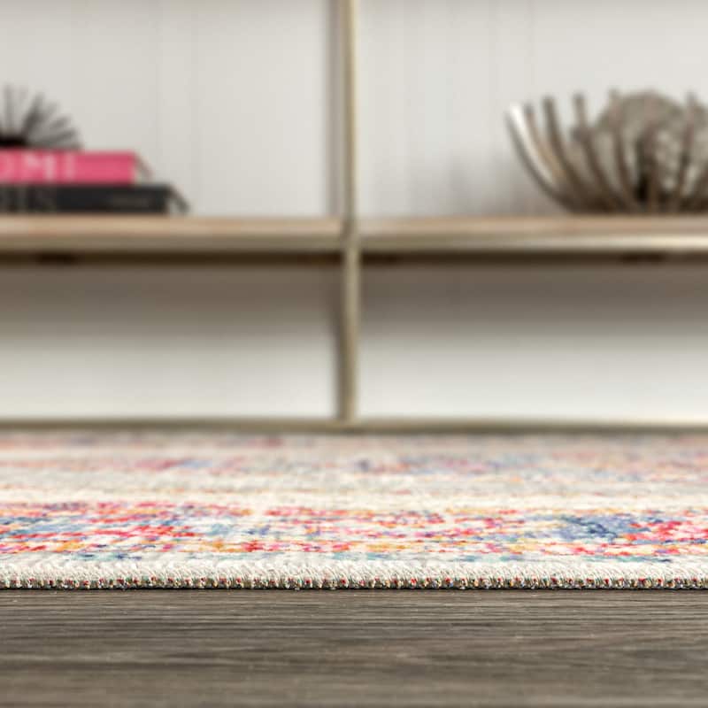 JONATHAN Y Flori Medallion Area Rug