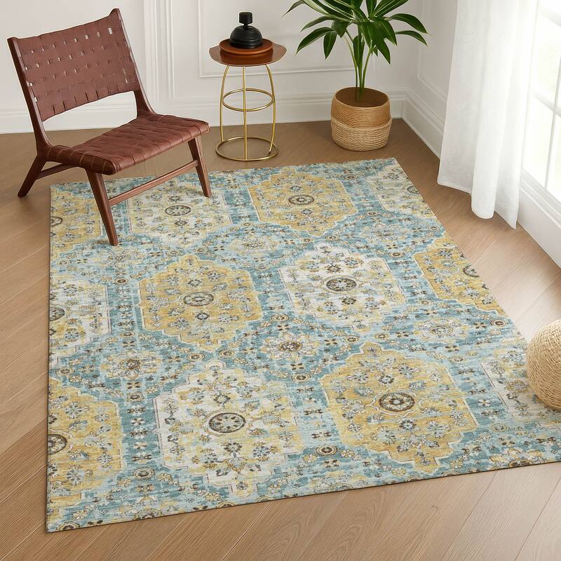 Machine Washable Indoor/ Outdoor Traditional Kiowa Chantille Rug