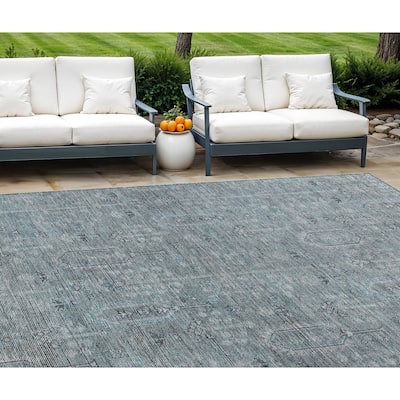 HomeRoots Southwestern Transitional Rectangle Outdoor Rug