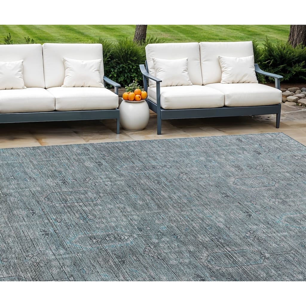 HomeRoots Southwestern Transitional Rectangle Outdoor Rug