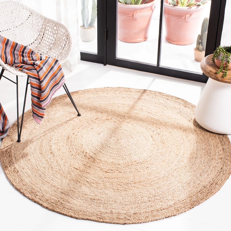 SAFAVIEH Handmade Natural Fiber Blathnaid Casual Jute Rug - 5' Round - Natural