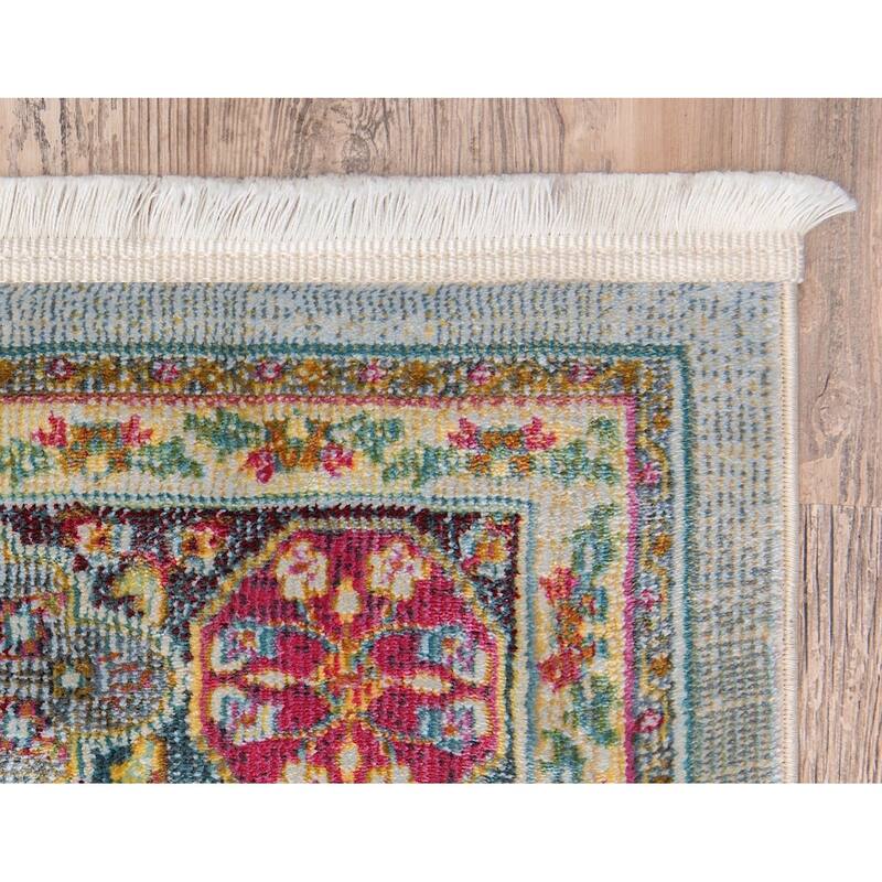 Traditional Samana Collection Area Rug