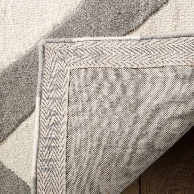 SAFAVIEH Handmade Kids Soltana Wool Rug - Grey/Ivory - 5' x 7'