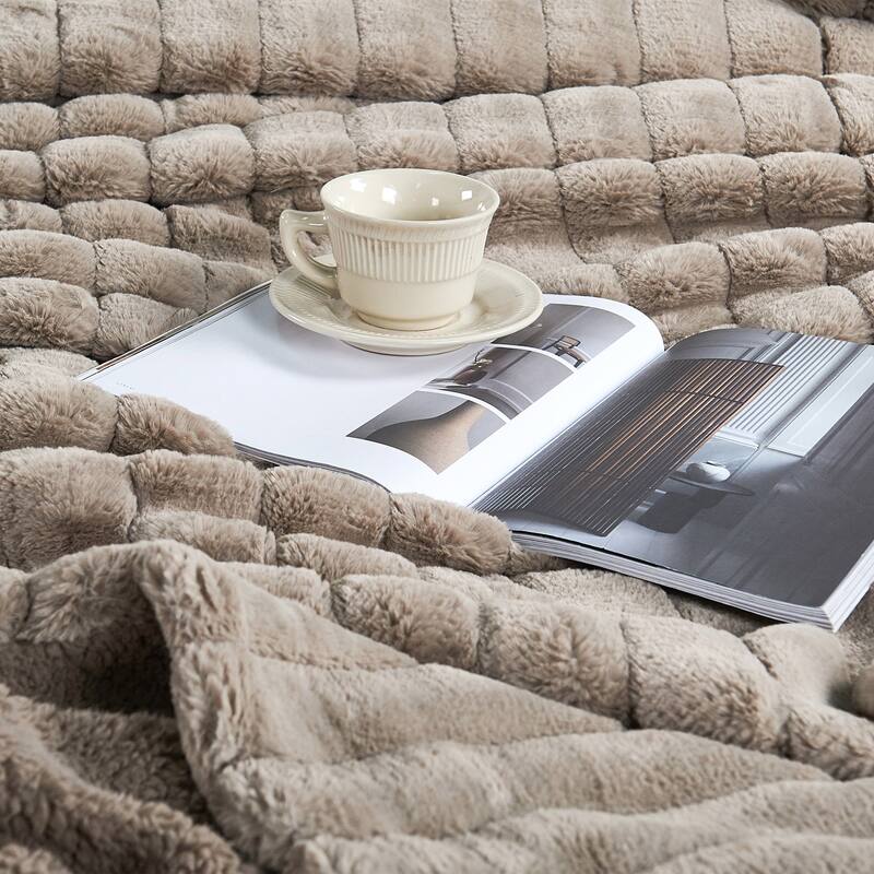 Oversized SuperMink Blanket with Sherpa Backing, 118" x 95"
