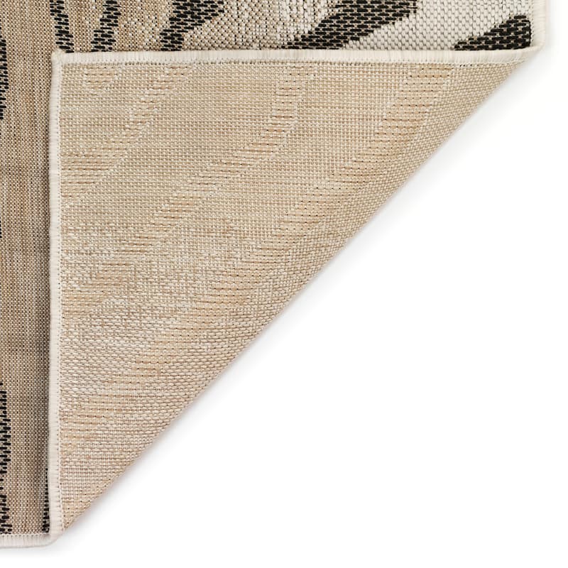 Liora Manne Carmel Zebra Indoor/Outdoor Rug Sand