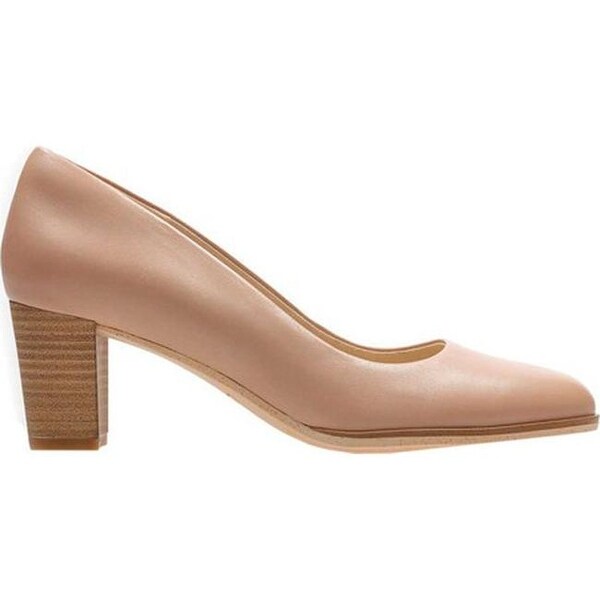 clarks leather pumps