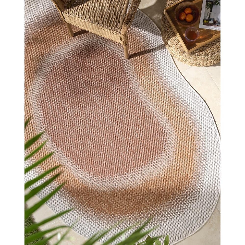 Livabliss Miami Beach Traditional Indoor/Outdoor Area Rug