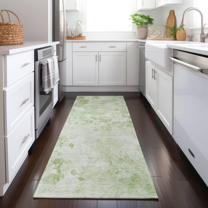 Machine Washable Indoor/ Outdoor Chantille Vanishing Floral Rug - Aloe - 2'3" x 7'6"