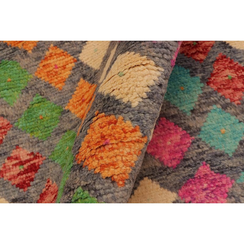 Boho Chic Balochi Stephenson Gray/Red Hand Knotted Wool Rug - 4'2'' x 6'1''