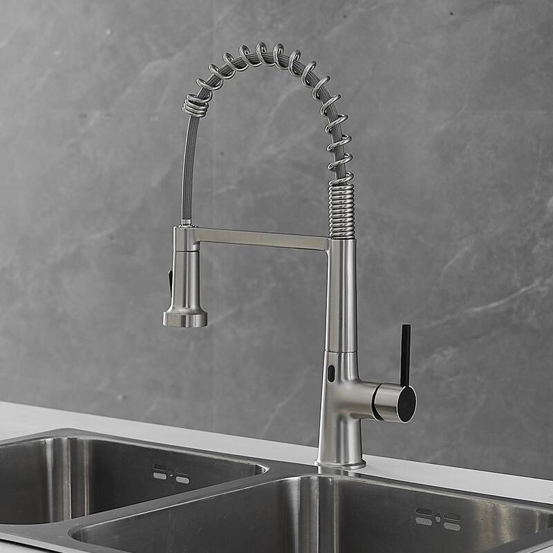 Brushed Nickel Pull-Out Single-Handle Kitchen Faucet
