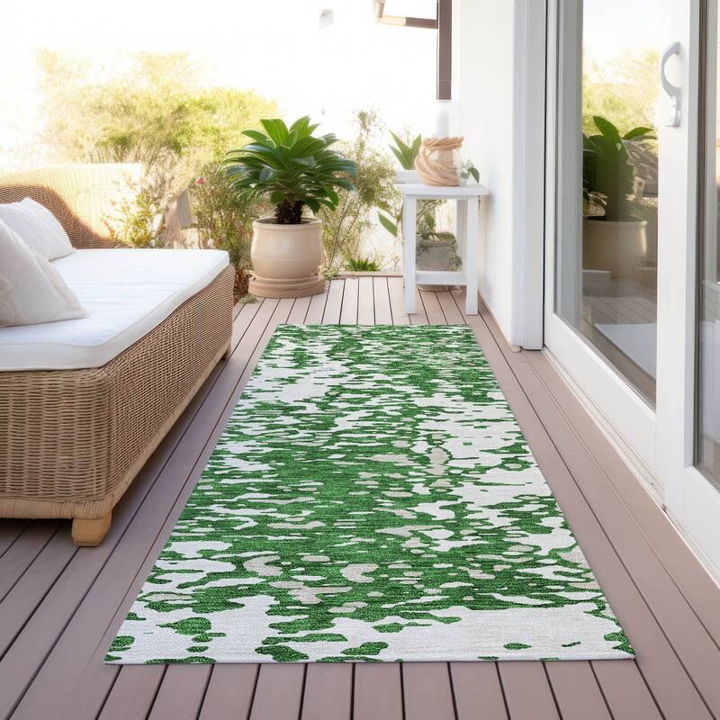 Machine Washable Indoor/ Outdoor Modern Abstract Chantille Rug - Emerald - 2'3" x 7'6"