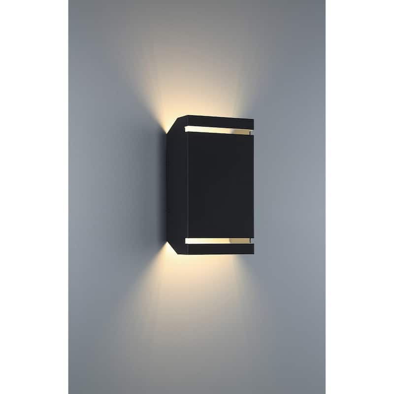 La Vida Bi-Directional Tall Outdoor LED Wall Mount Light