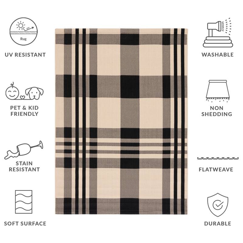 SAFAVIEH Courtyard Oriole Plaid Indoor/ Outdoor Waterproof Patio Backyard.