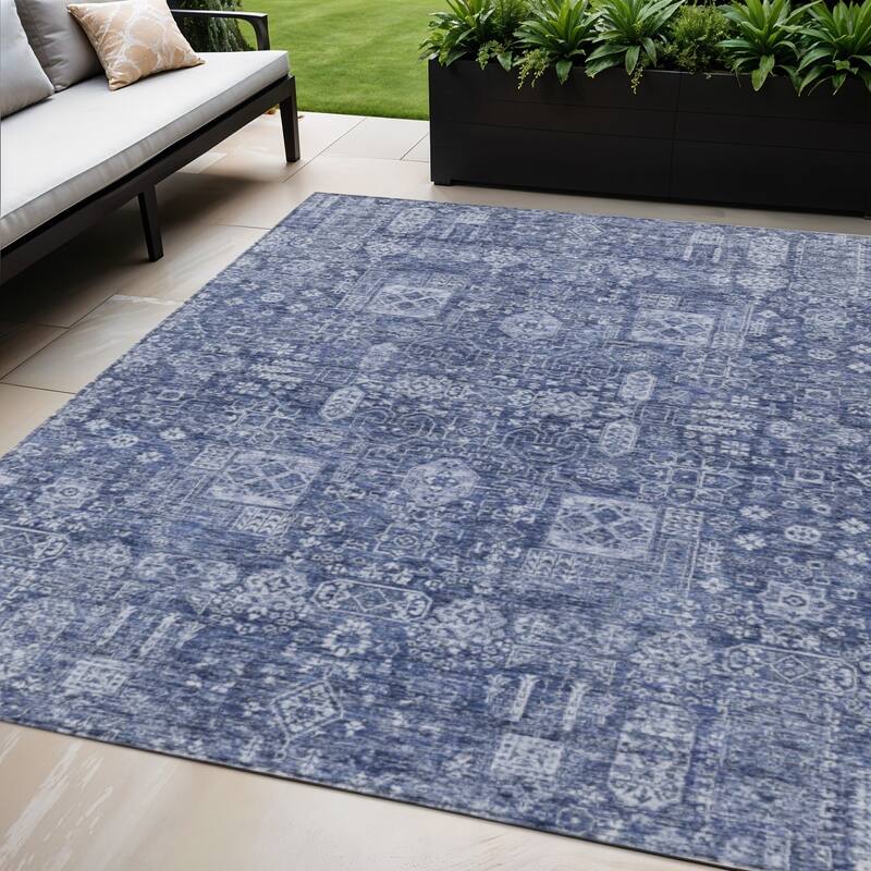 HomeRoots Oriental Transitional Rectangle Outdoor Rug - 5' X 8'