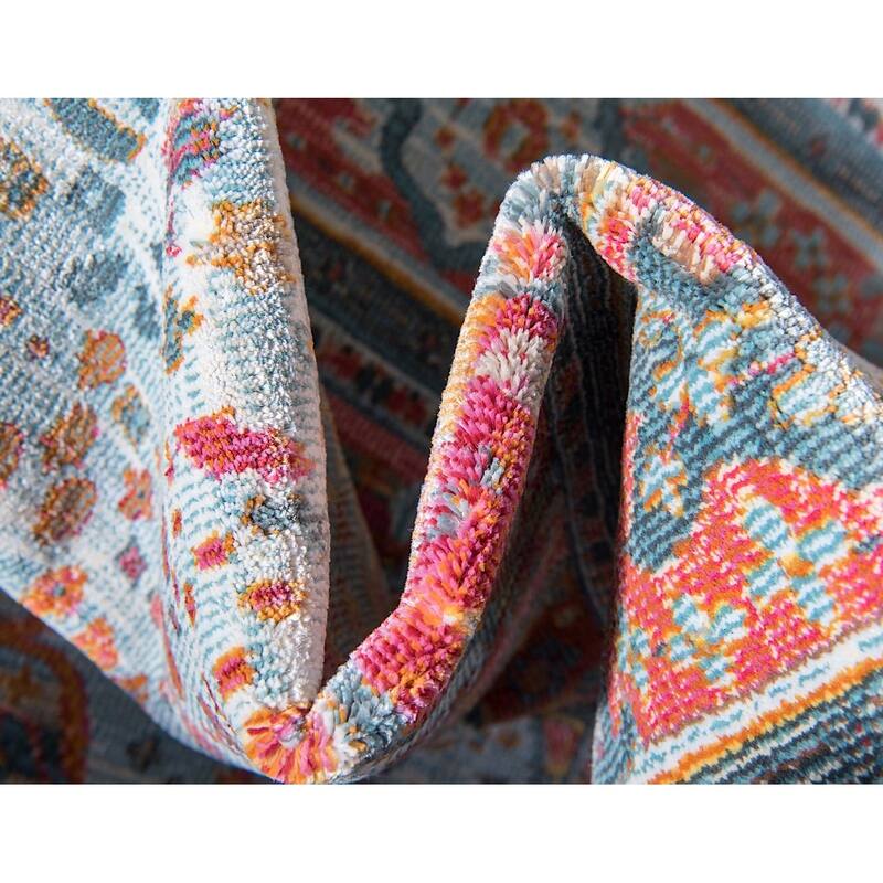 Traditional Samana Collection Area Rug