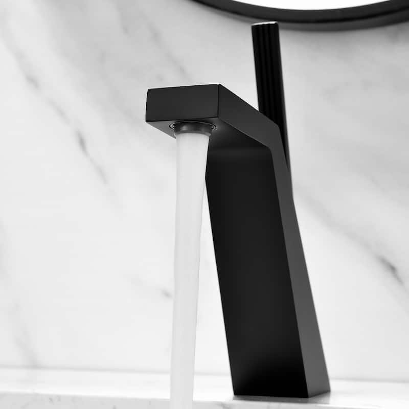 Solid Brass Single Hole Single Handle Bathroom Sink Faucet