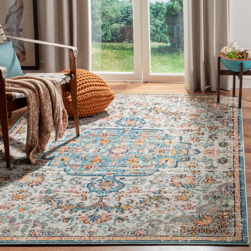 SAFAVIEH Madison Sabire Boho Medallion Distressed Rug - 5'3" x 7'6" - Grey/Light Blue - Rectangle