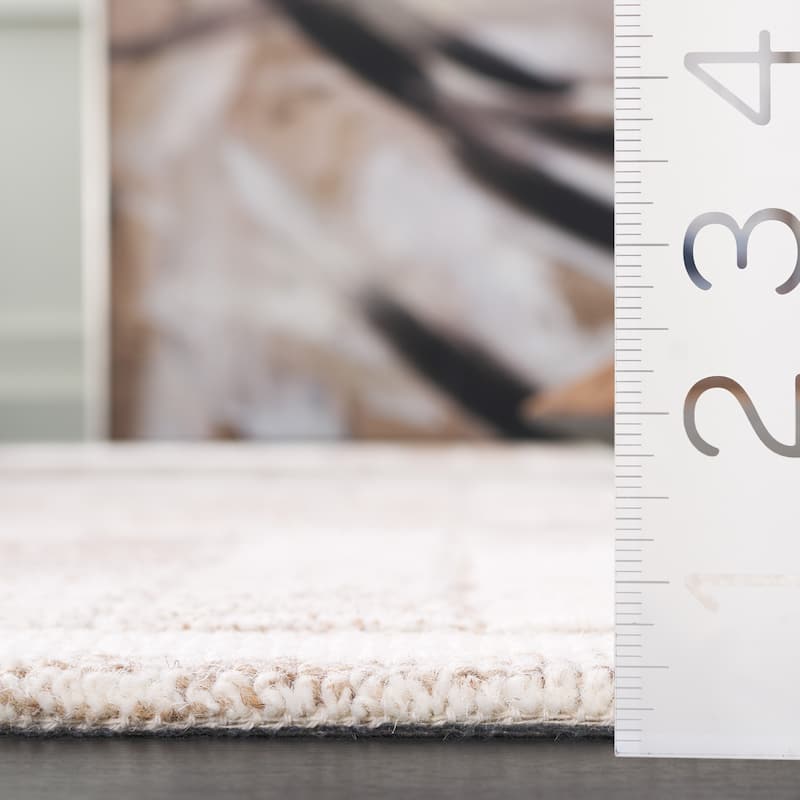 SAFAVIEH Handmade Ebony Rolande Wool Rug
