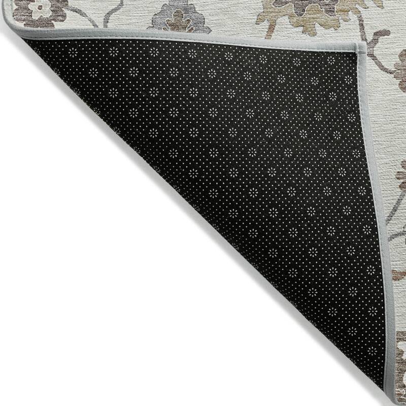 HomeRoots Floral Traditional Rectangle Outdoor Rug