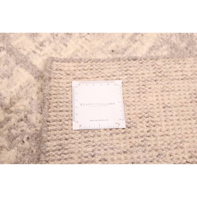 ECARPETGALLERY Hand-knotted Elysian Ivory Wool Rug - 6'0 x 8'11