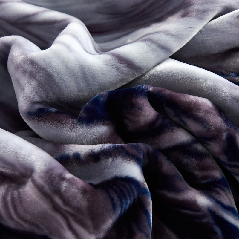 2 Ply Tiger Reversible Mink Blanket