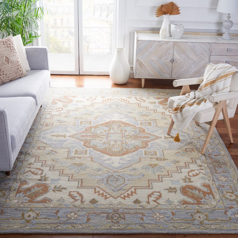 SAFAVIEH Handmade Heritage Shena Traditional Wool Rug - 3' x 5' - Beige/Grey - Rectangle