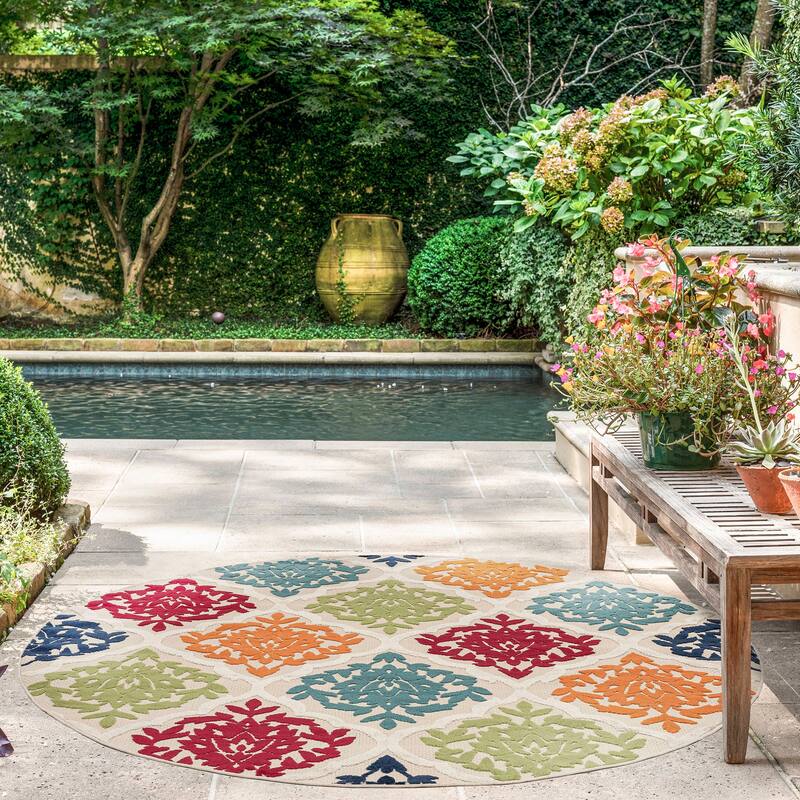 Origin Coastal Medallion Indoor/Outdoor Area Rug - 5'3'' Round - Multi-Color