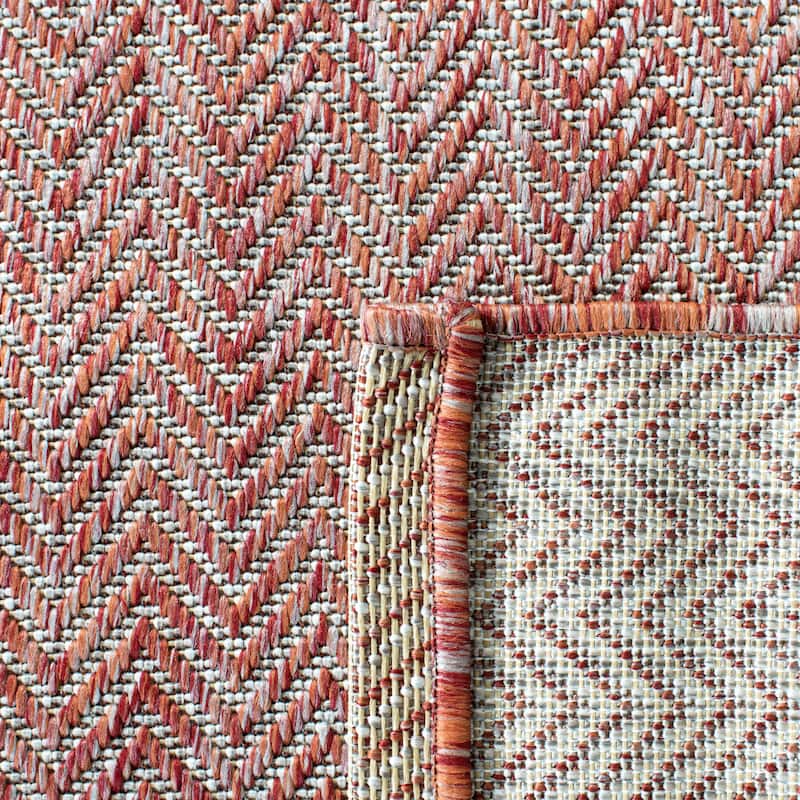 SAFAVIEH Courtyard Carolann Indoor/ Outdoor Waterproof Patio Backyard Rug - 5'3" x 7'7" - Red/Beige