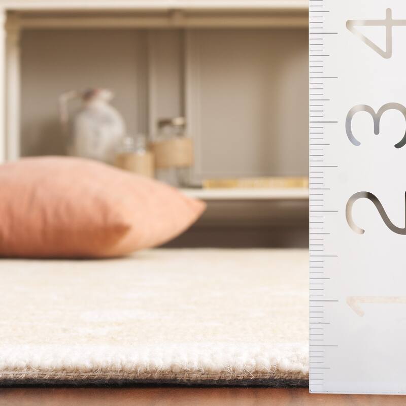 SAFAVIEH Handmade Metro Arna Wool Rug