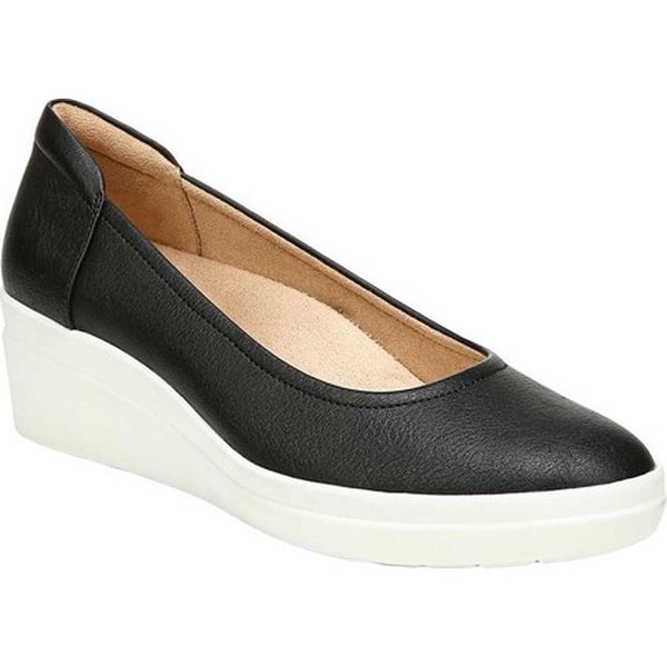 naturalizer sam wedge