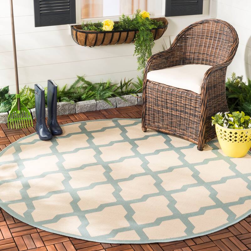 SAFAVIEH Beach House Petrona Indoor/ Outdoor Waterproof Patio Backyard Rug