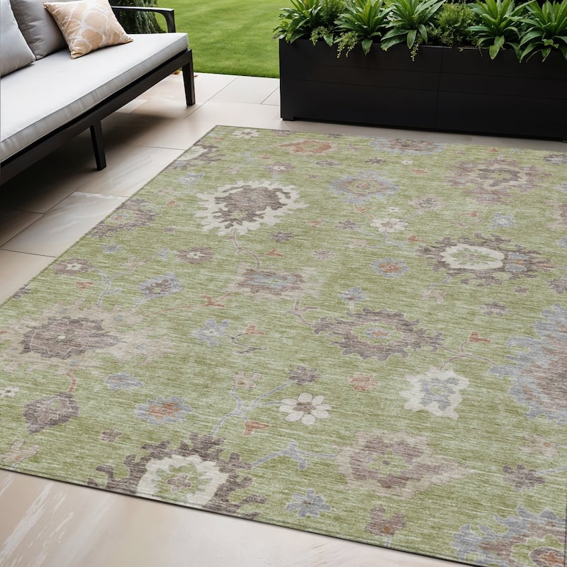 HomeRoots Floral Traditional Rectangle Outdoor Rug - 5' X 8'