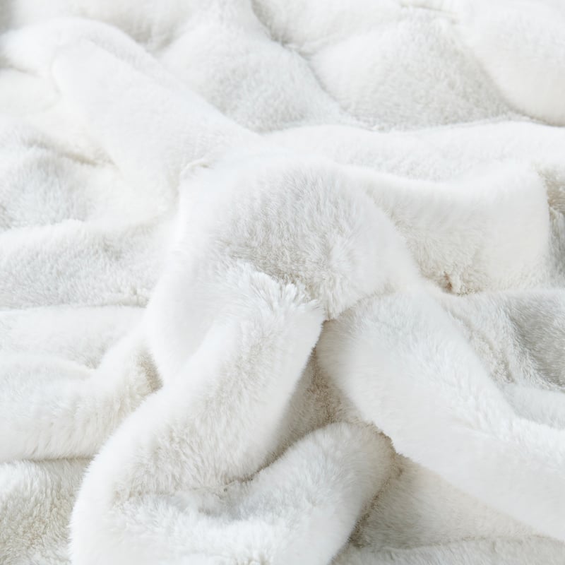 Jacquard rabbitfake fauxfur throw blanket 50"x60"