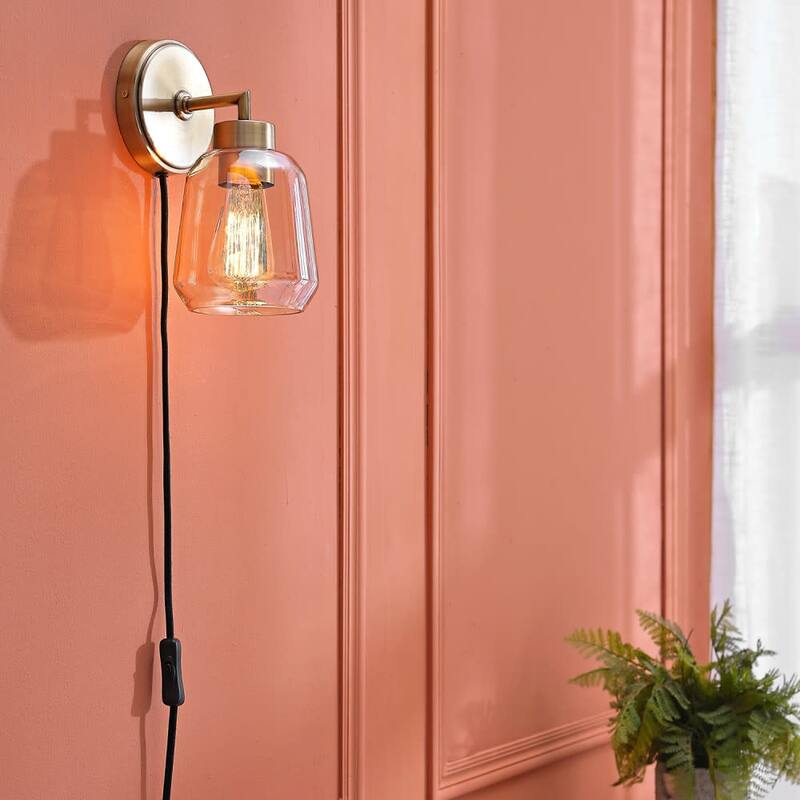 Globe Electric Salma 10" Tall Wall Sconce
