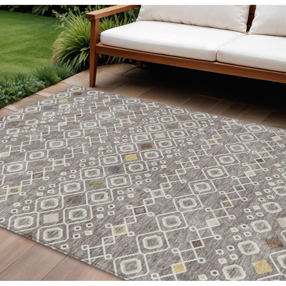 HomeRoots Geometric Modern Rectangle Outdoor Rug