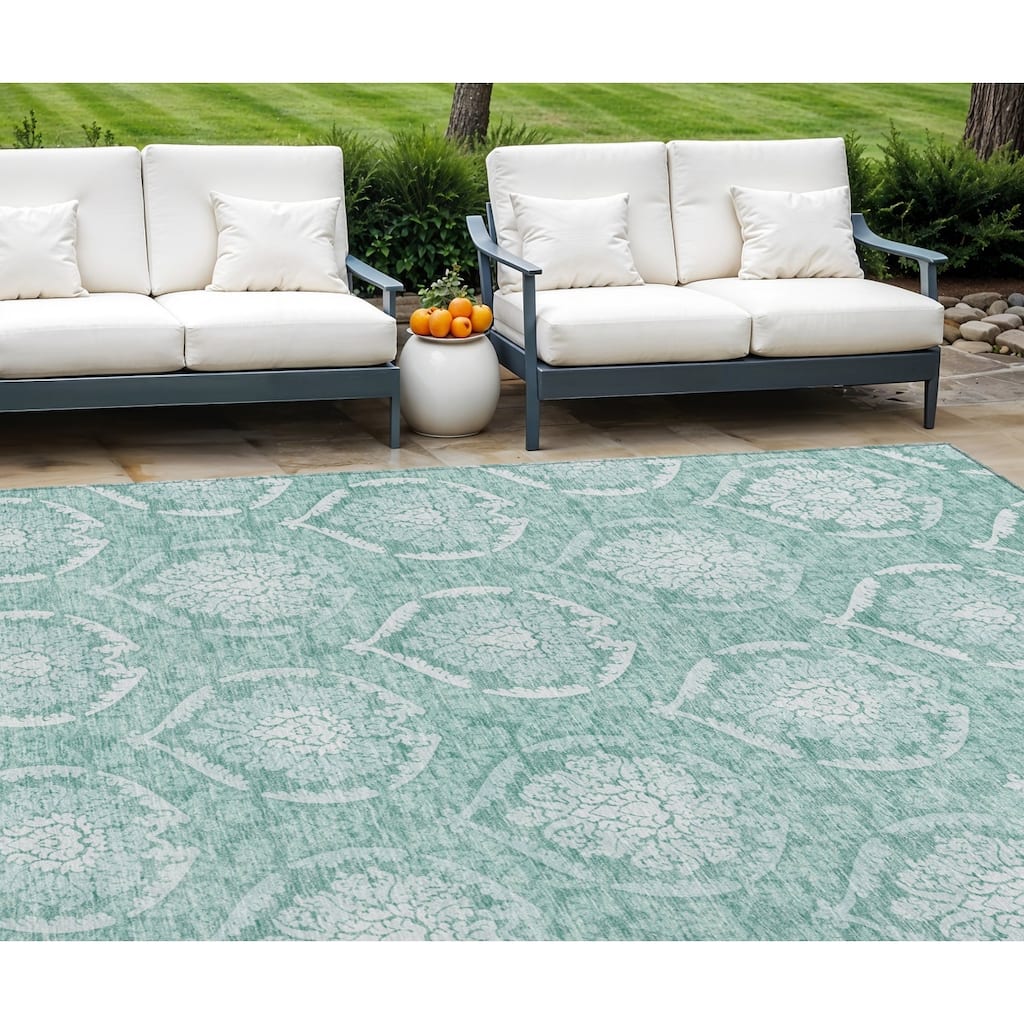 HomeRoots Medallion Transitional Rectangle Outdoor Rug