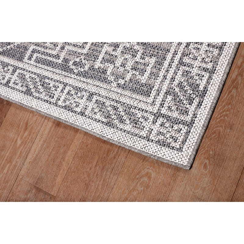Terra by Obeetee Pavilion Tribal Rug