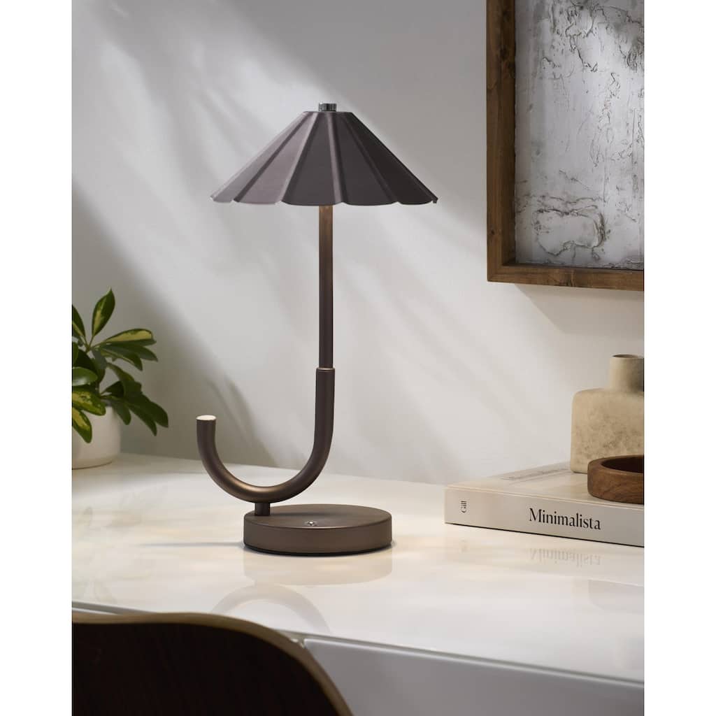 Livabliss Furnas Traditional Accent Table Lamp