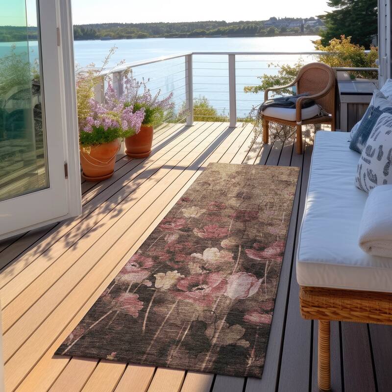 Machine Washable Indoor/ Outdoor Modern Floral Chantille Rug
