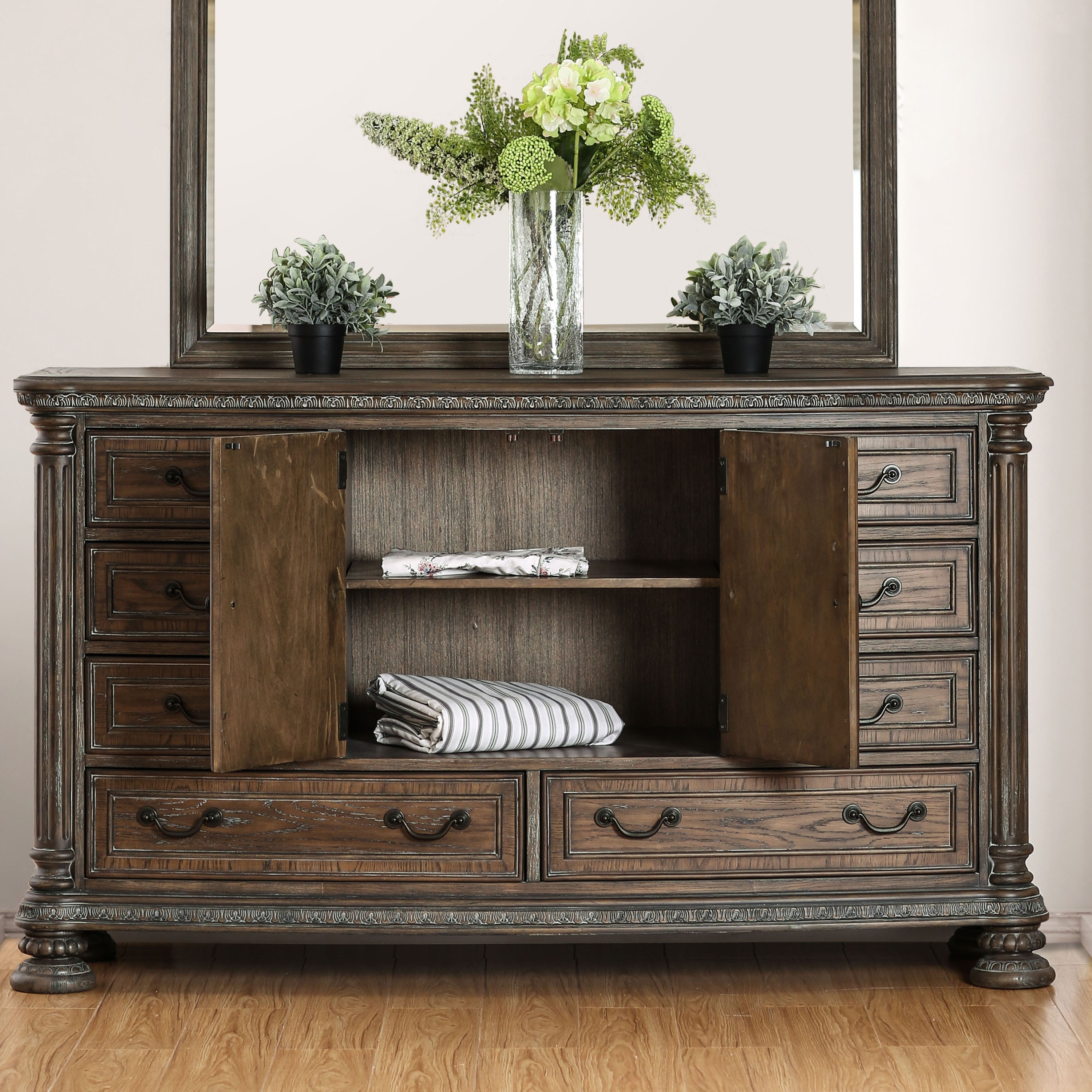 Furniture of America Brez Transitional Natural 56-inch Wide Double-Door 8-Drawer Wood Dresser
