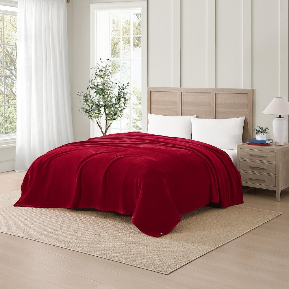 Tommy Hilfiger Solid Ultra Soft Plush Reversible Blanket