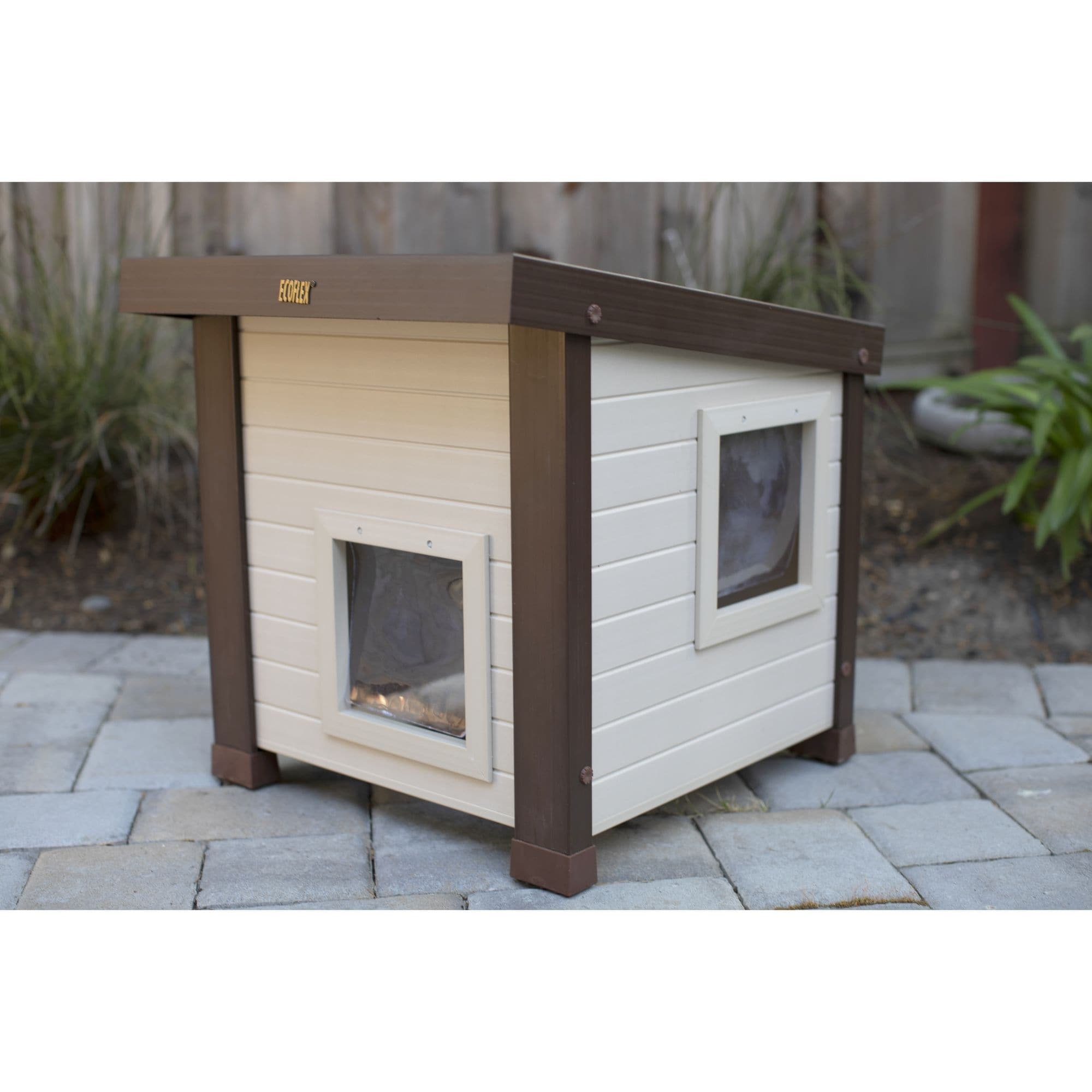 New Age Pet ECOFLEX Outdoor Feral Stray Cat House Bed Bath