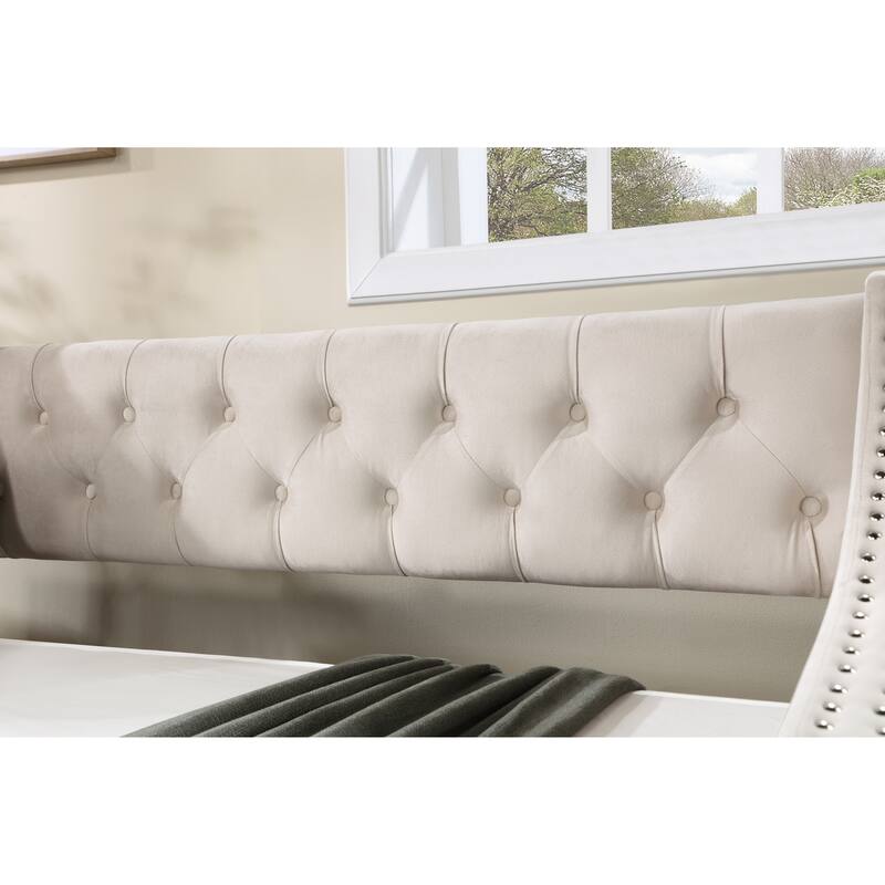 Space-Saving Full Size Daybed with Pull-Out Trundle Bed for Extra Sleep Space.