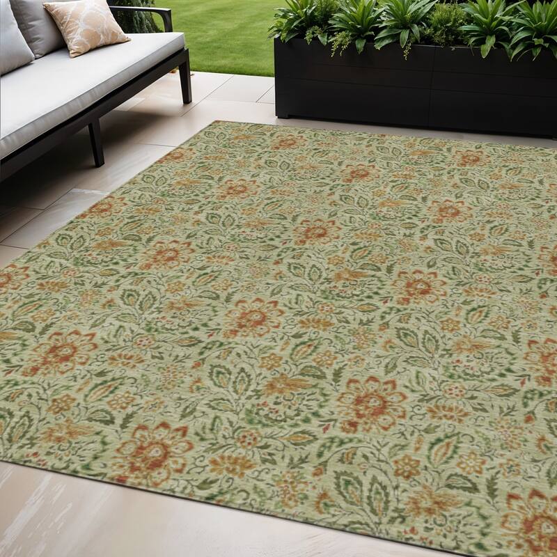 HomeRoots Floral Transitional Rectangle Outdoor Rug - 5' X 8'