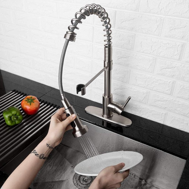 Single-Handle Pull-Out Sprayer Kitchen Faucet in Brushed Nickel - Faucet Height :19.25" Spout Height :9.28"