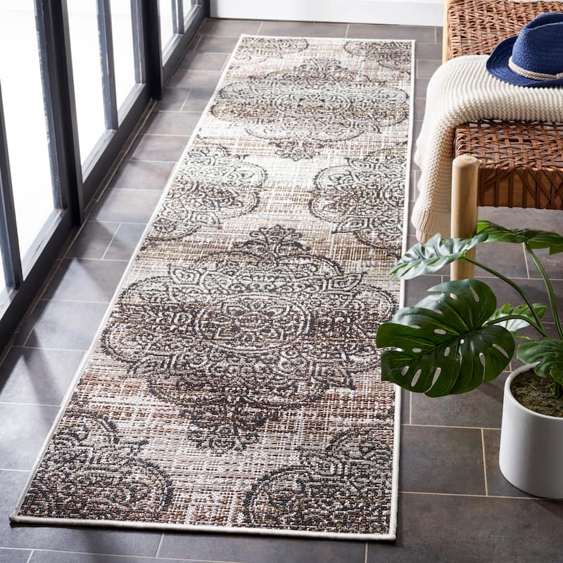 SAFAVIEH Havana Jevdoka Medallion Indoor/ Outdoor Waterproof Rug