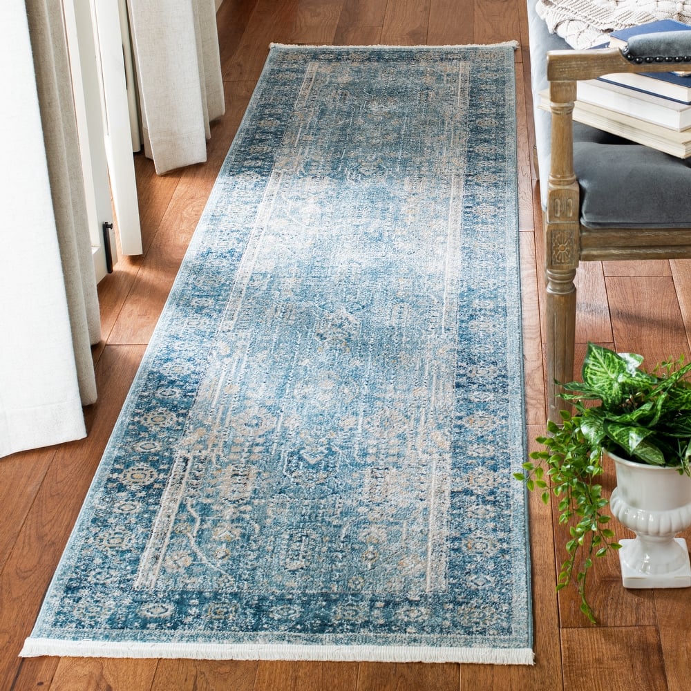 SAFAVIEH Victoria Almeda Traditional Oriental Rug