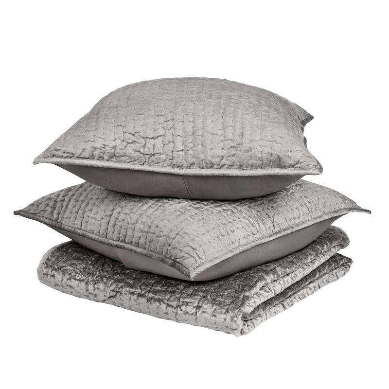 Dimitry 100% Rayon Velvet Quilt by Kosas Home