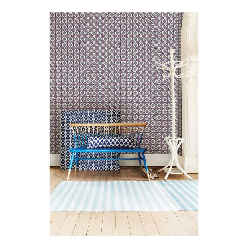 Geo Violet Quatrefoil Wallpaper - 20.5in x 396in x 0.025in