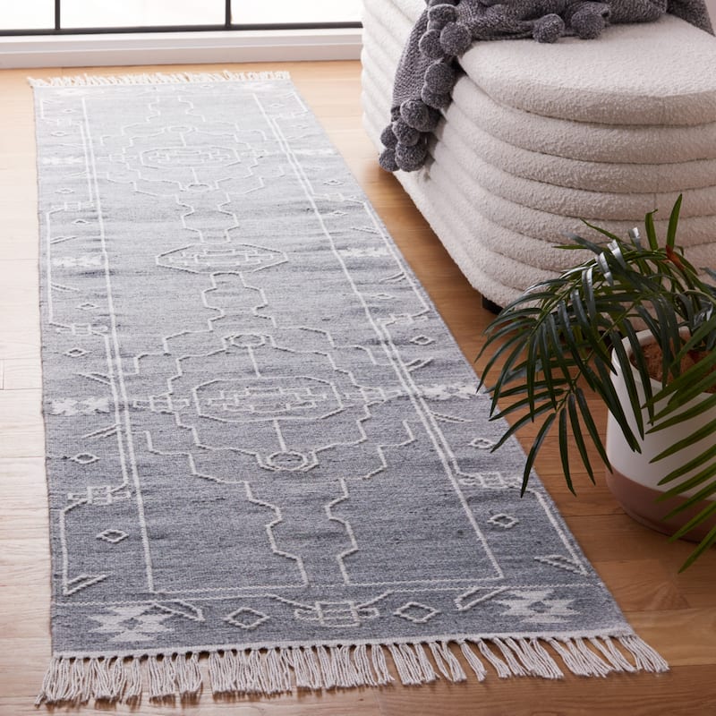 SAFAVIEH Handmade Kilim Kamlesh Moroccan Boho Rug - 2'3" x 9' Runner - Dark Grey/Ivory - Runner